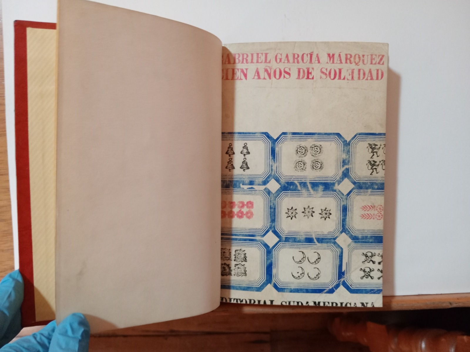 Ejemplar de la biblioteca personal de Mario Vargas Llosa es declarado ...