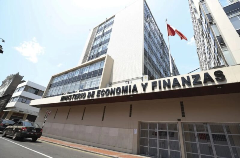 ¿Cobrarán impuestos por tus ahorros? MEF aclara qué pasará desde 2027