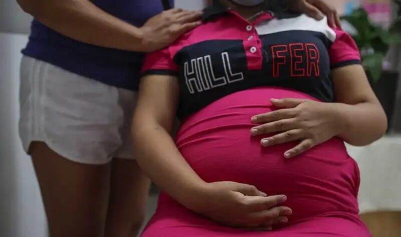 Embarazo adolescente baja a 7,4% en Perú, pero costo económico fue estimado en S/1.159 millones