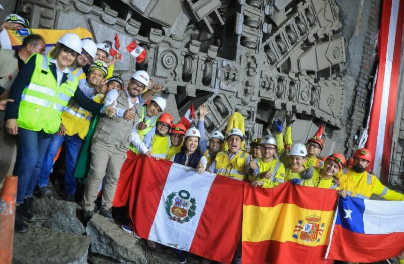 Presidenta: primer tren subterráneo de Lima y Callao mejorará calidad de vida de población